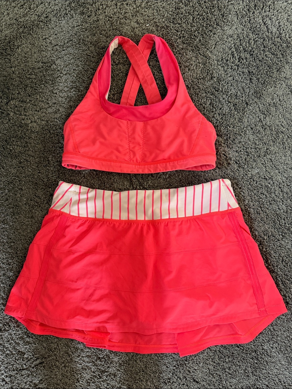 lululemon athletica Hot Pink sports bra with matching Skirt